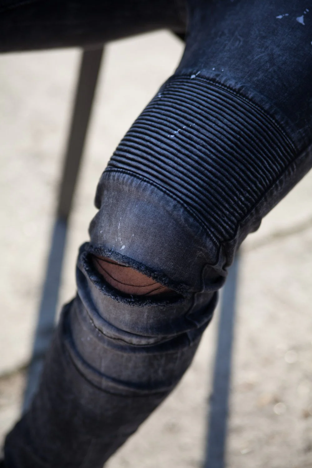 Jean biker tâché délavé noir M2257HDE - Image 4