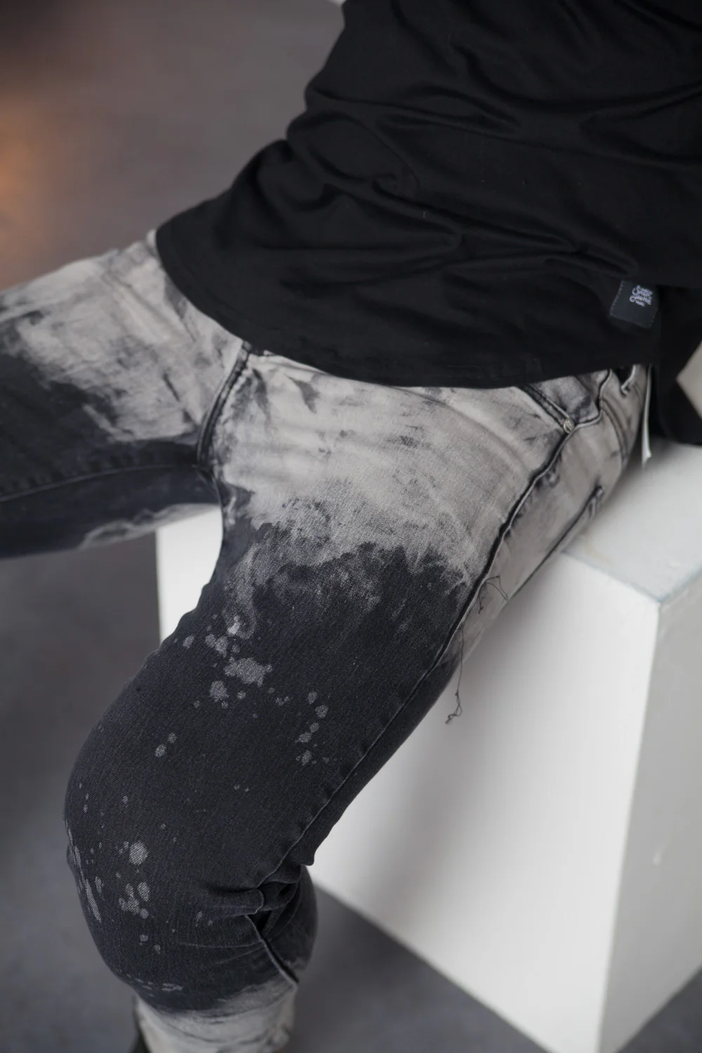 Jean dip dye stains black M2470HDE - Image 4
