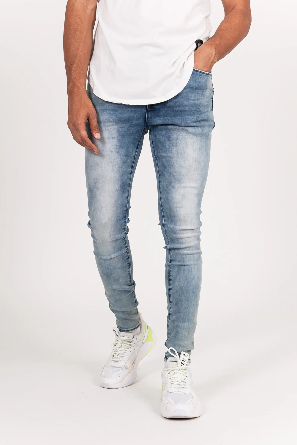 Jean usé base logo bleu clair - Image 2