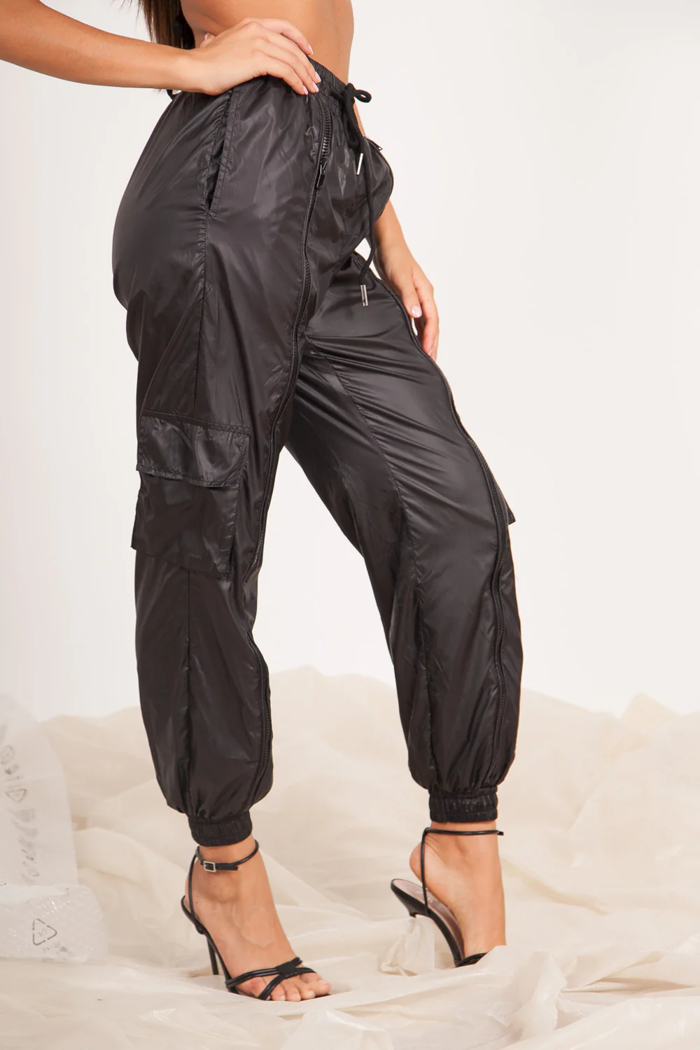 Jogging cargo réfléchissant zip noir - Image 3