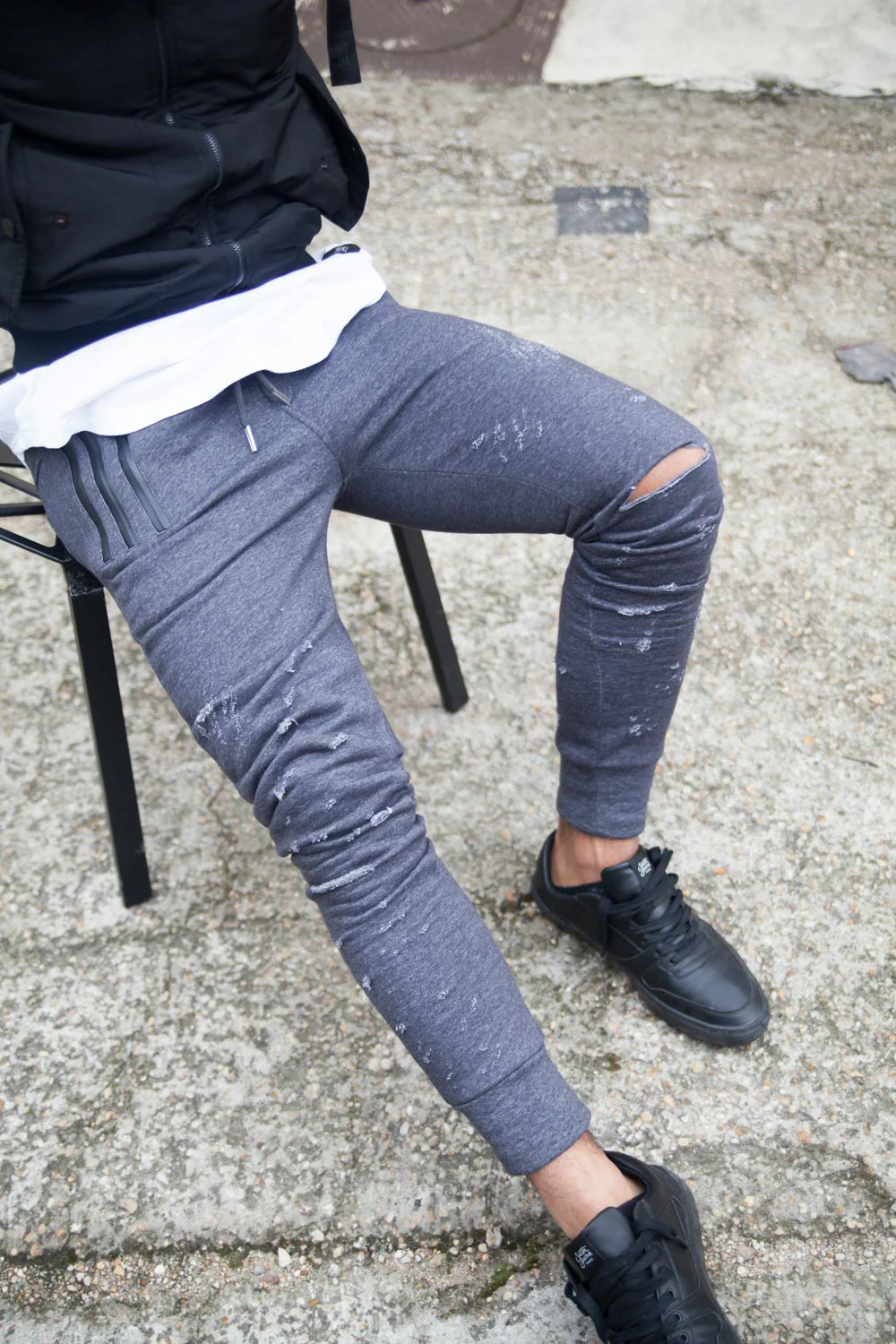 Jogging destroy zip gris foncé M2132CPA - Image 2