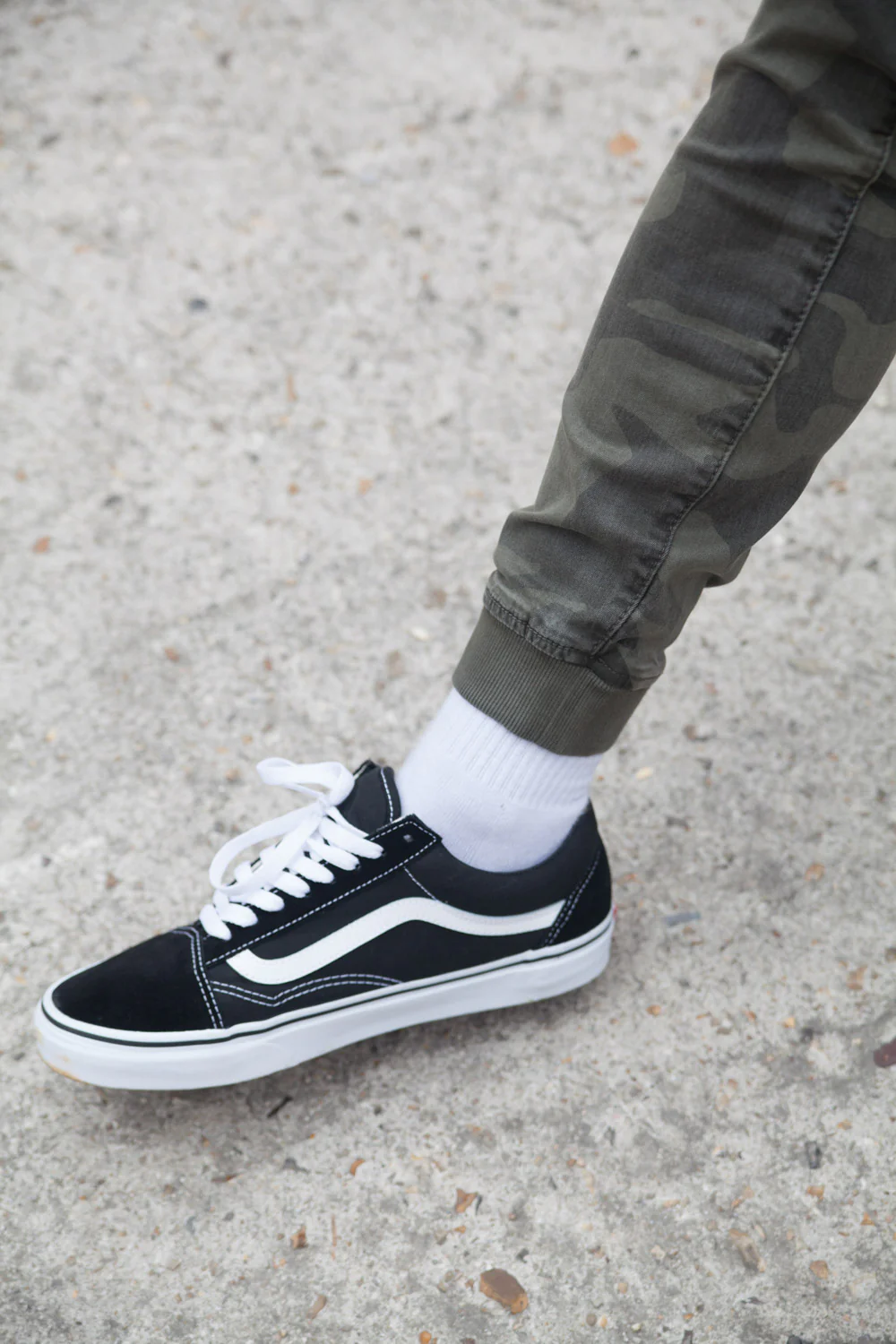 Jean jogging camouflage vert - Image 4