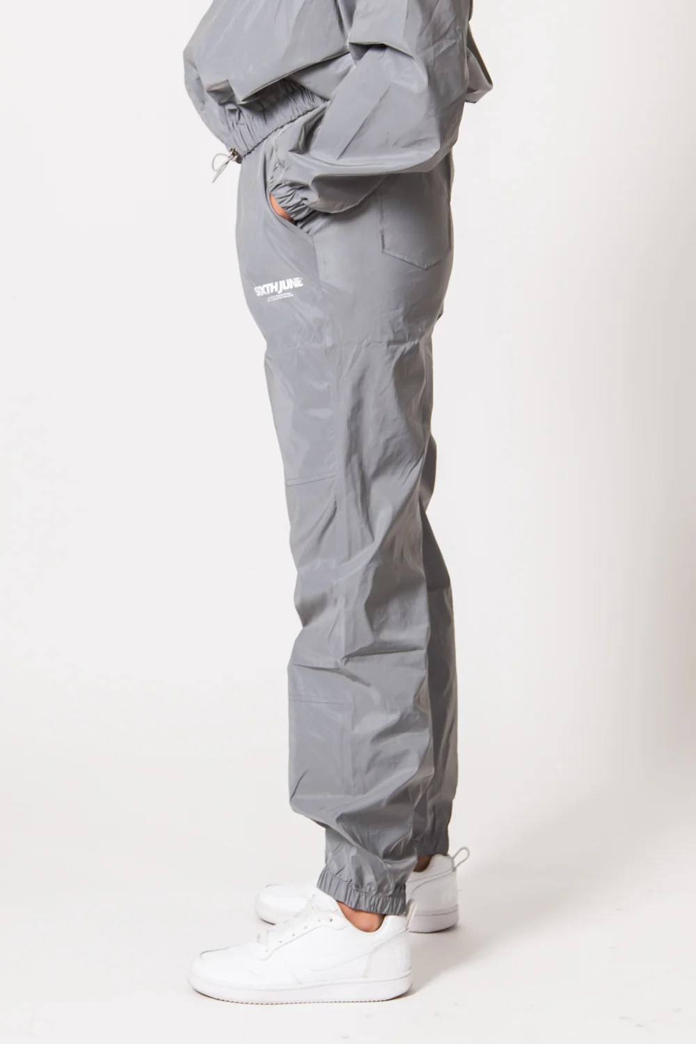 Jogging réfléchissant logo gris clair - Image 5