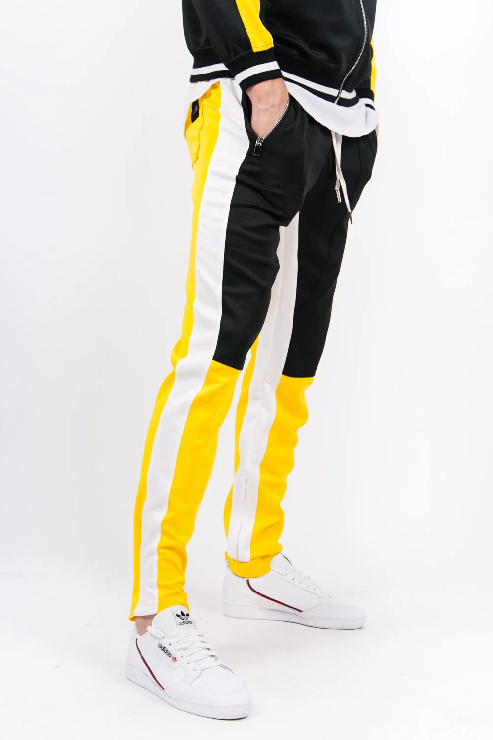 Jogging tricolore boucles jaune noir blanc - Image 3