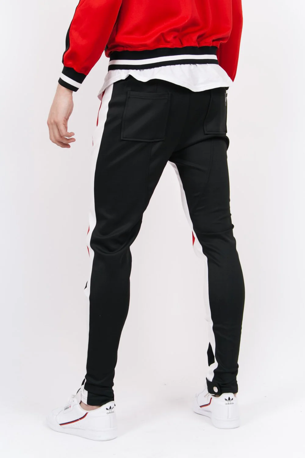 Jogging tricolore boucles rouge noir blanc - Image 3