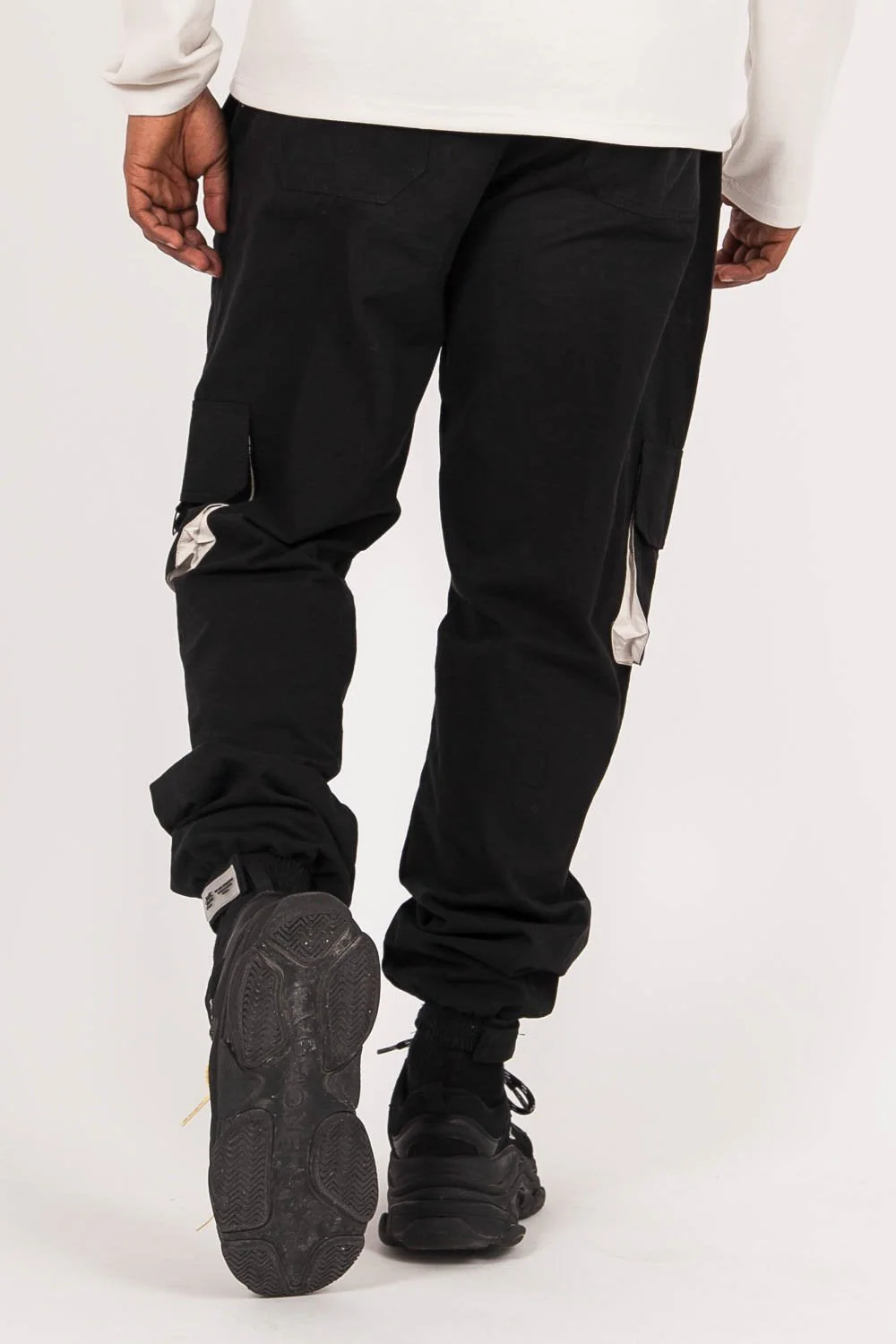 Pantalon cargo large noir - Image 5