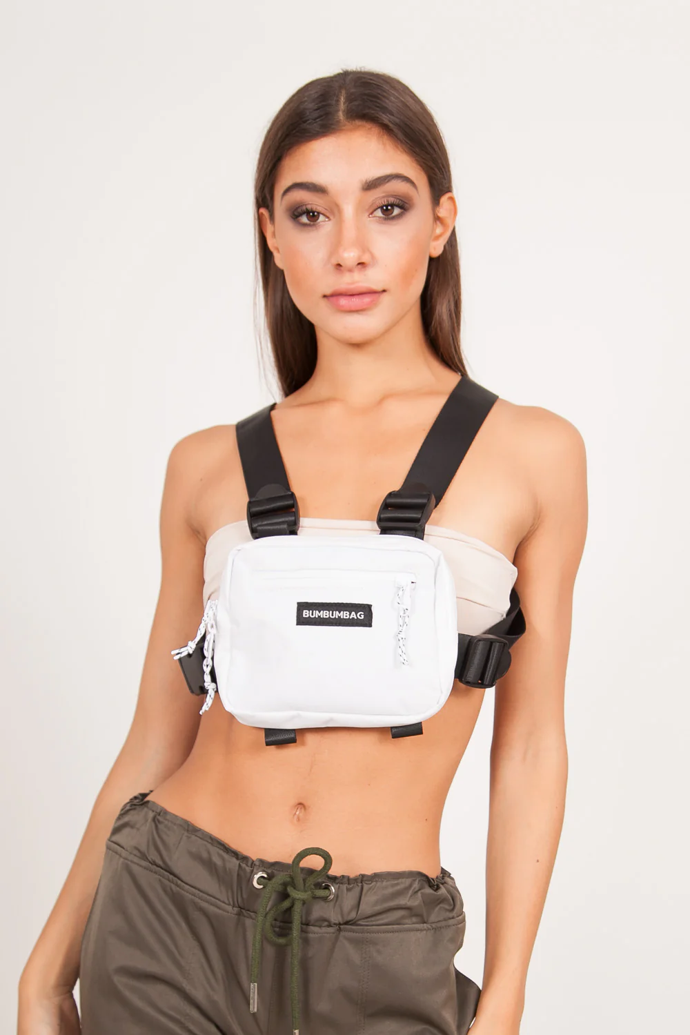 Mini sac poitrine logo blanc - Image 4