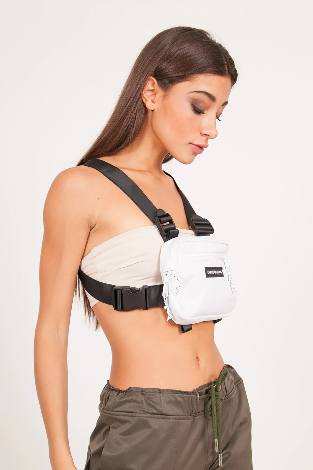 Mini sac poitrine logo blanc - Image 5