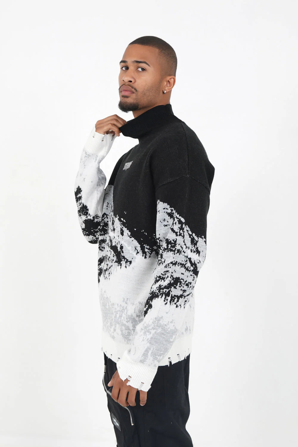 Pull imprimé montagne Noir - Image 4