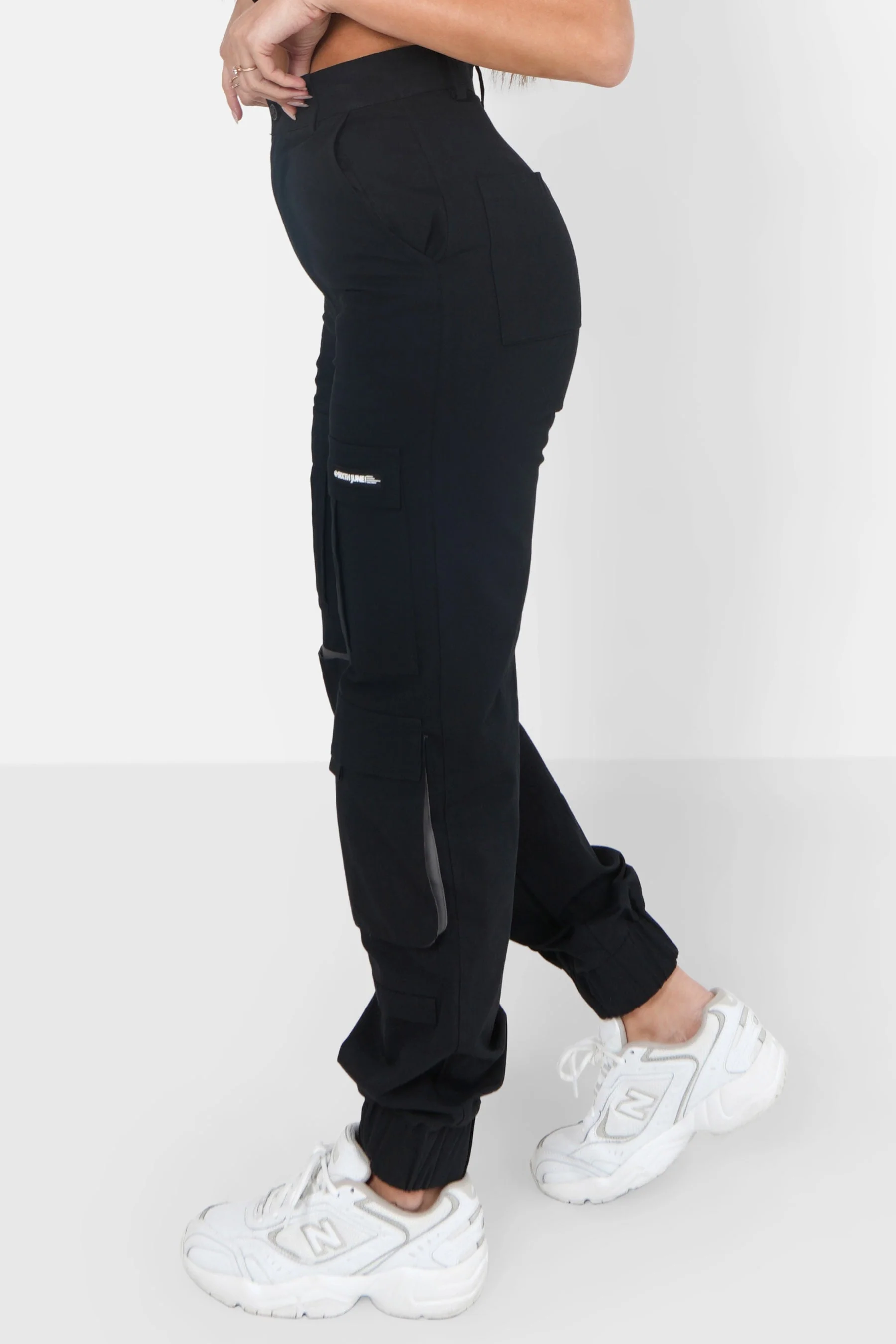 Pantalon cargo chevilles élastique Noir - Image 4