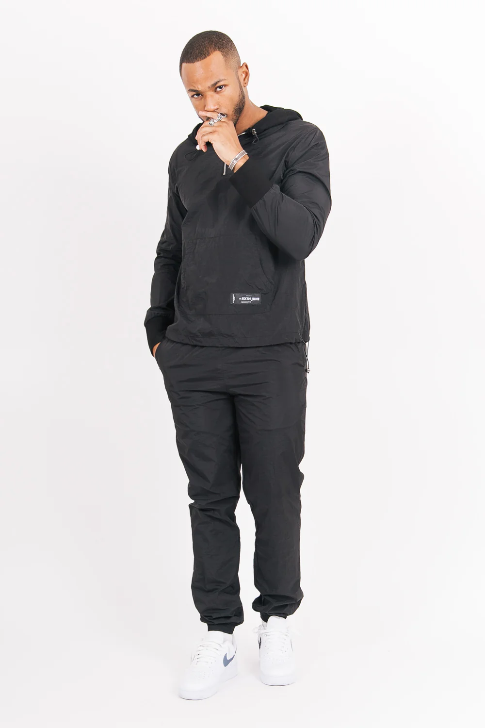 Pantalon jogging nylon noir - Image 5