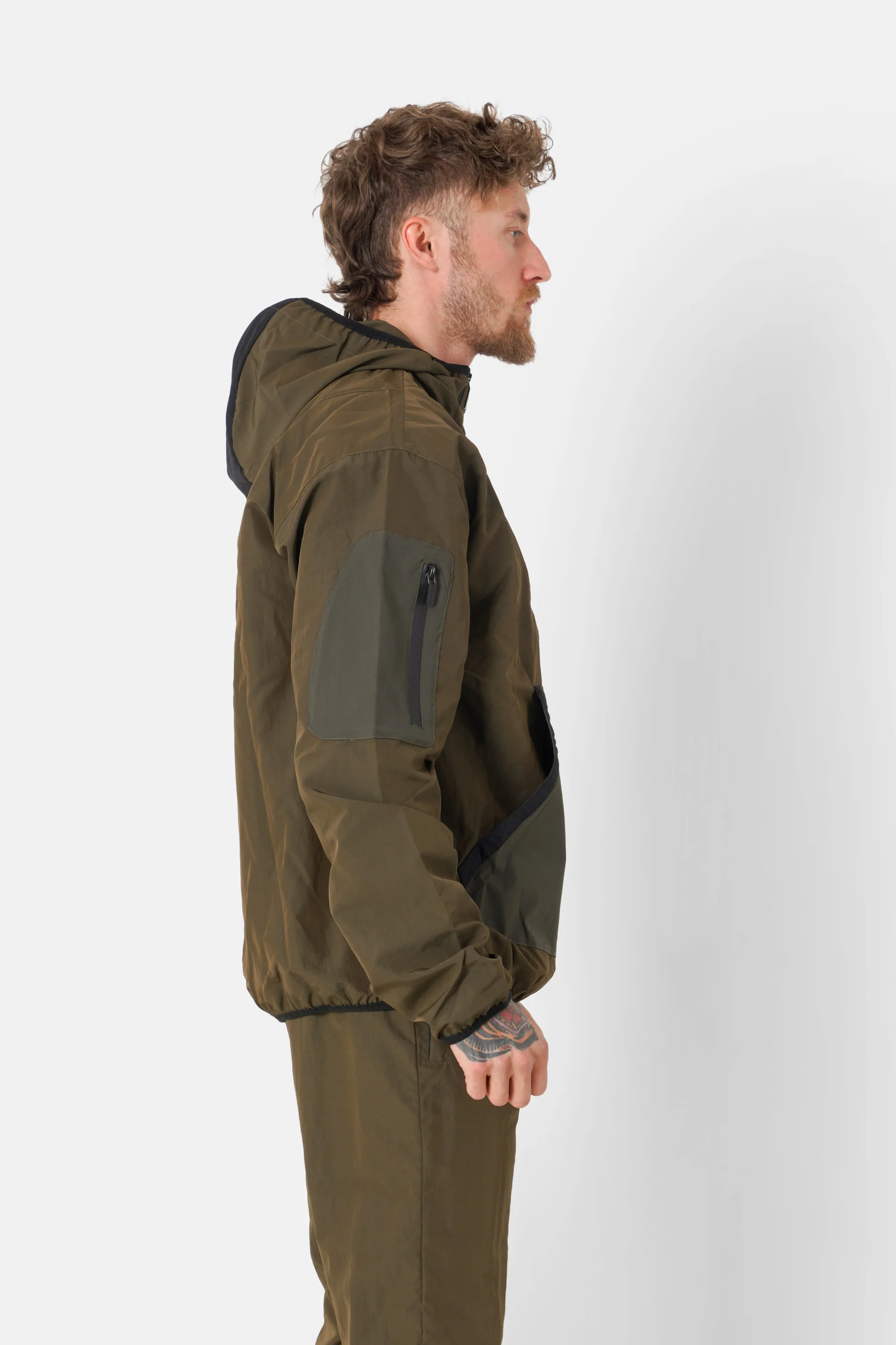 nylon tech light jacket 23946-KAKI - Image 4