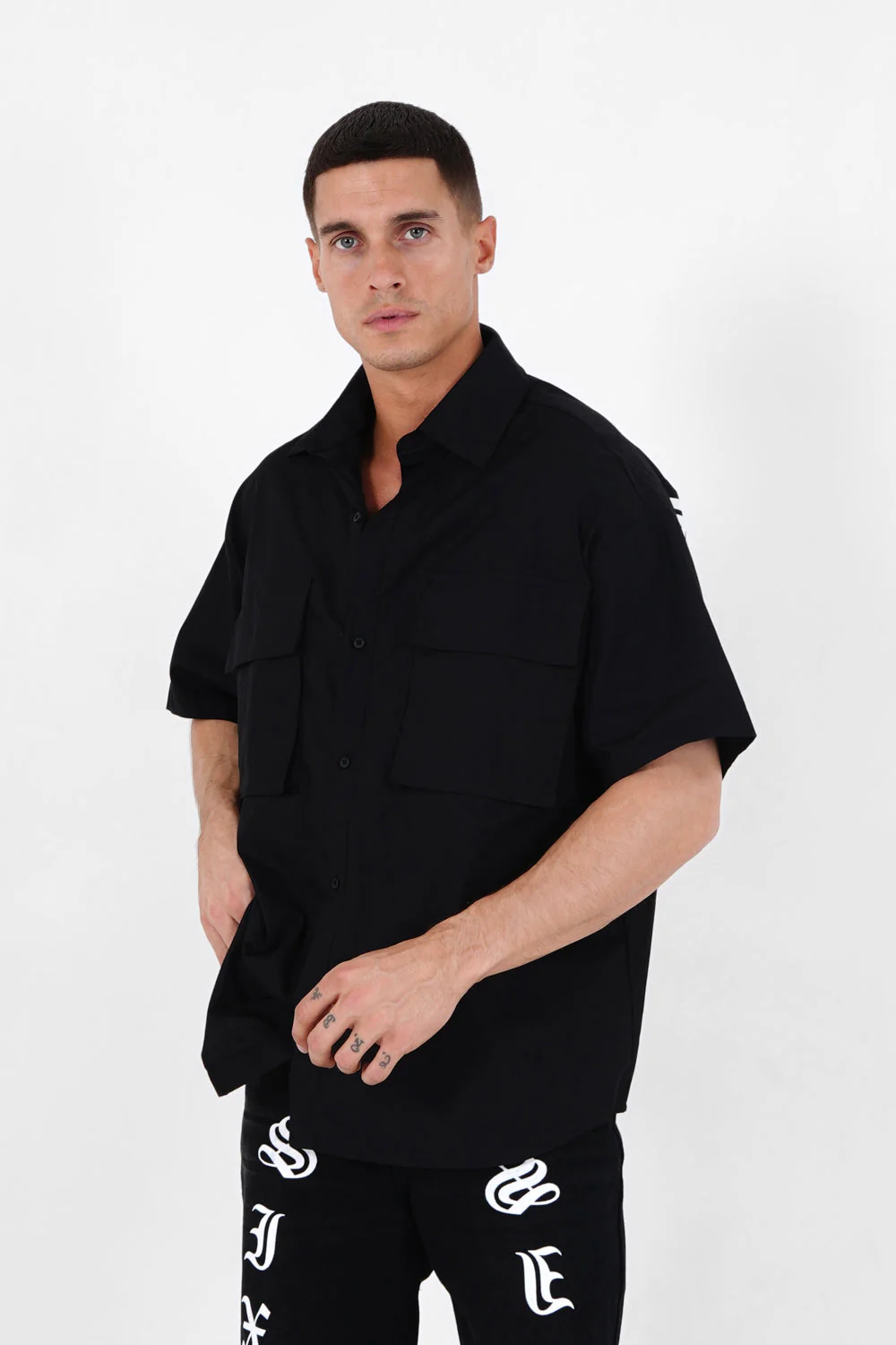 Chemise oversize logo gothique Noir - Image 5
