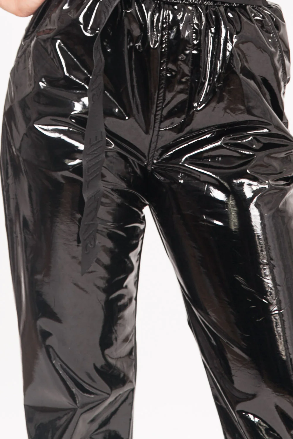 Pantalon vinyle boucle noir - Image 3