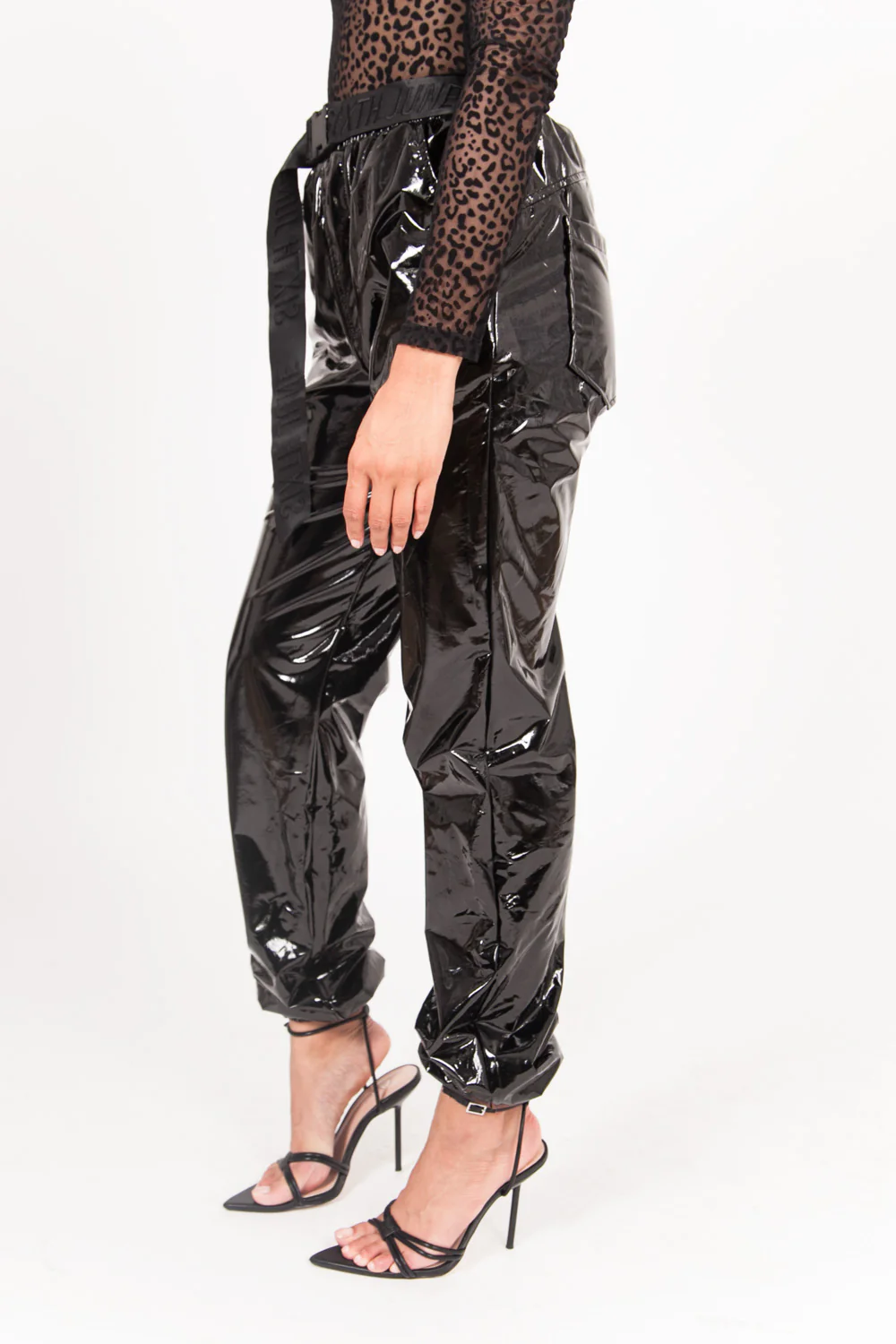 Pantalon vinyle boucle noir - Image 4