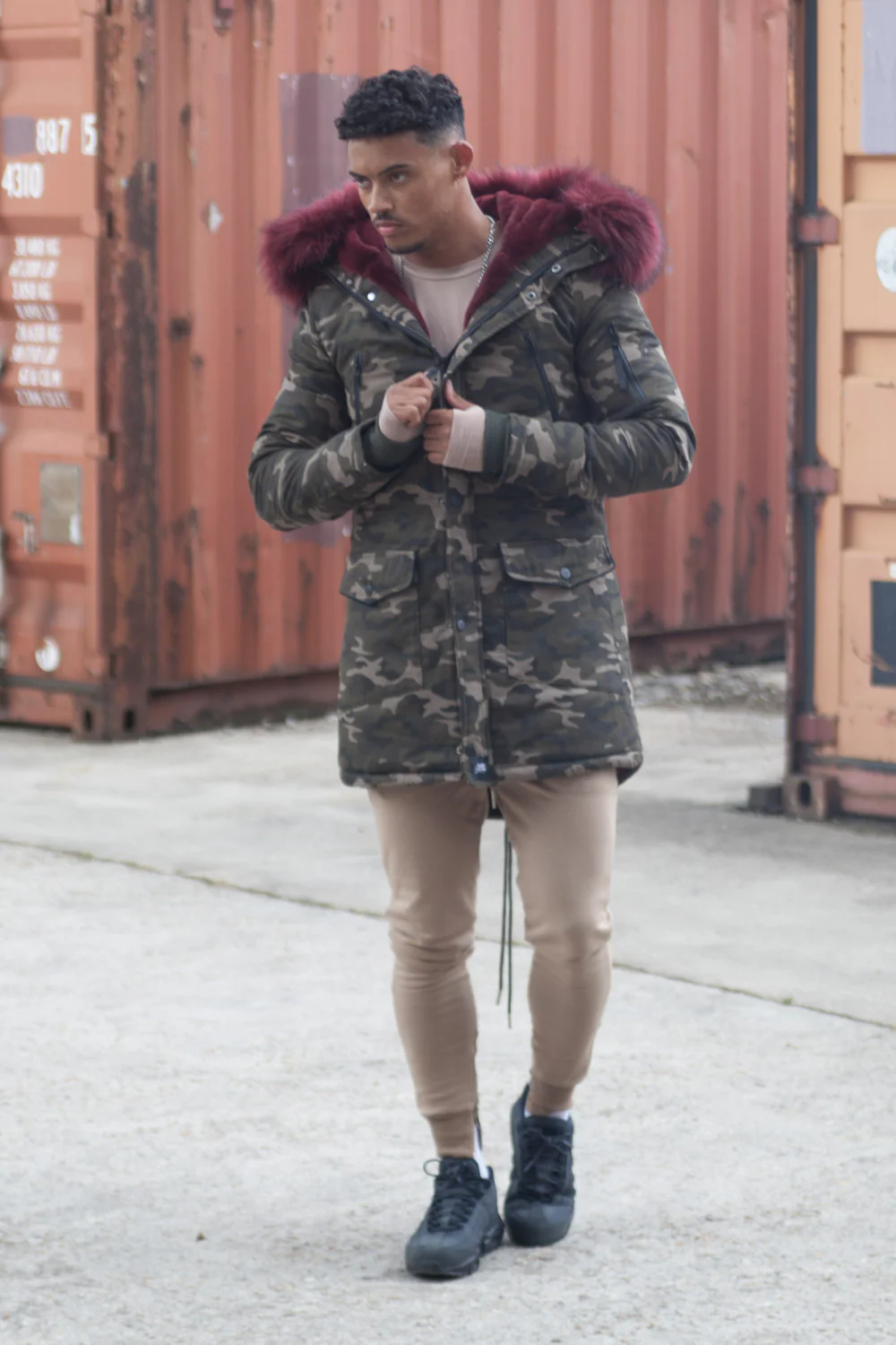Parka capuche large fourrure camouflage bordeaux - Image 3