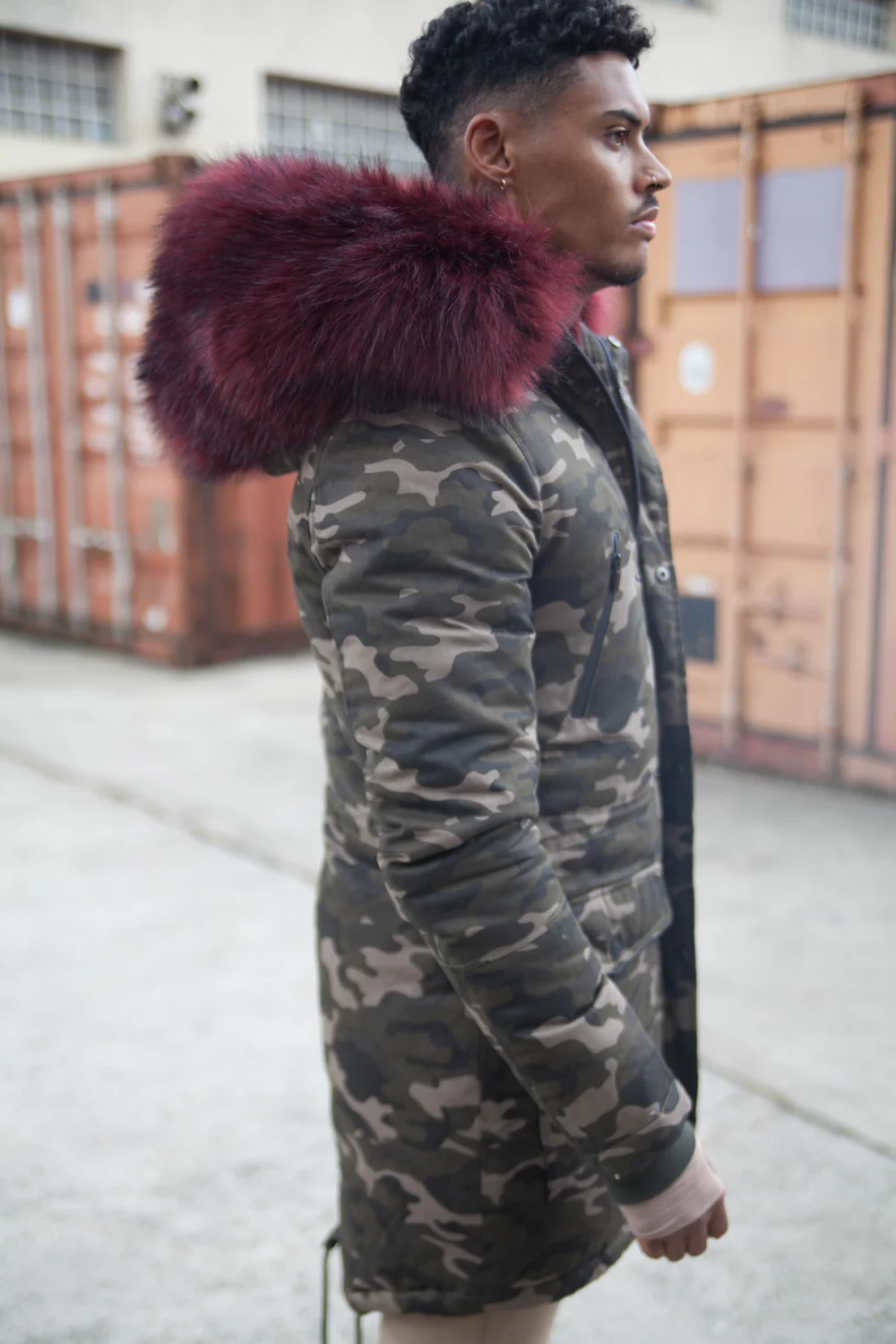 Parka capuche large fourrure camouflage bordeaux - Image 5