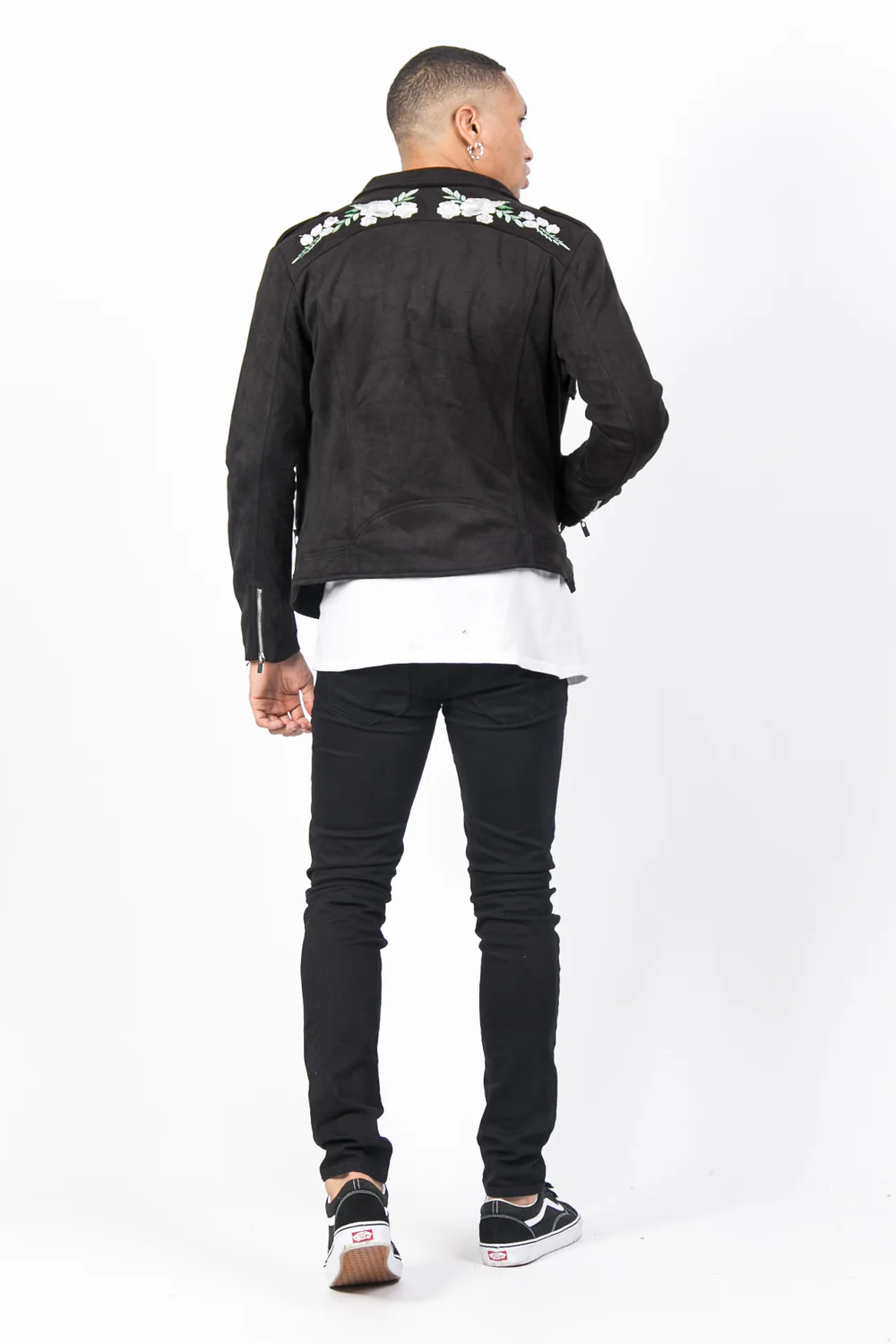 Veste broderies roses blanches noir - Image 3