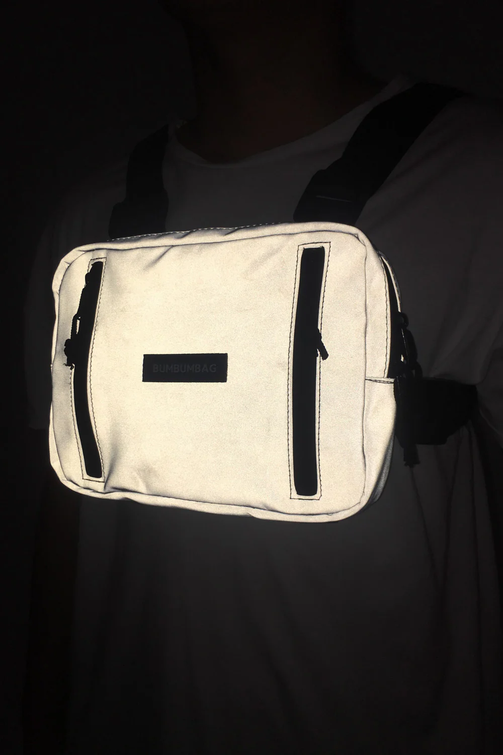 Petit sac poitrine réfléchissant logo gris - Image 2