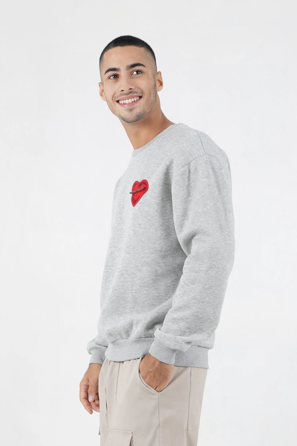 Sweat coeur brodé Gris - Image 4