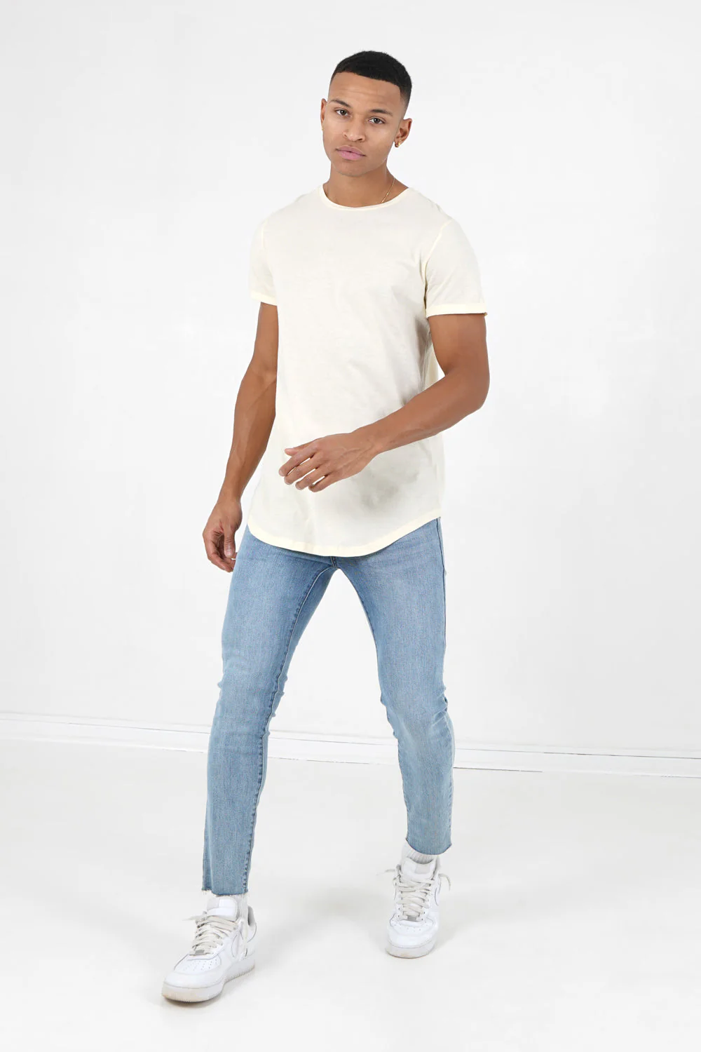 T-shirt bas arrondi long Jaune clair - Image 2