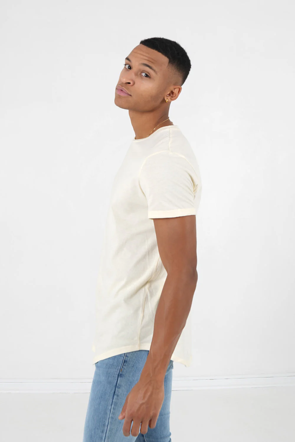 T-shirt bas arrondi long Jaune clair - Image 4