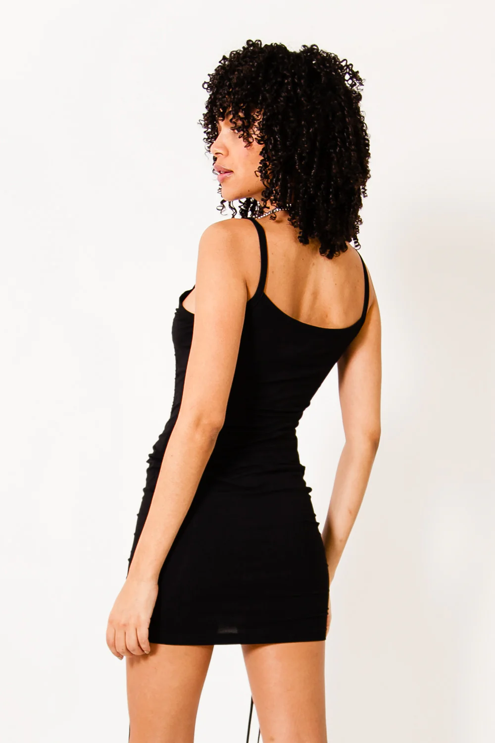 Robe bretelle lacet noir - Image 5