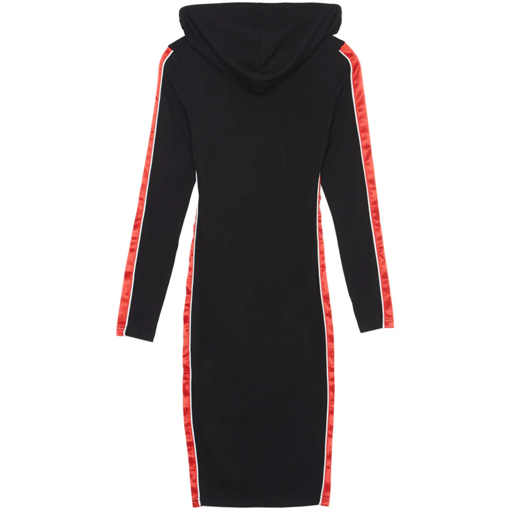 Robe capuche bandes satin noir rouge - Image 5