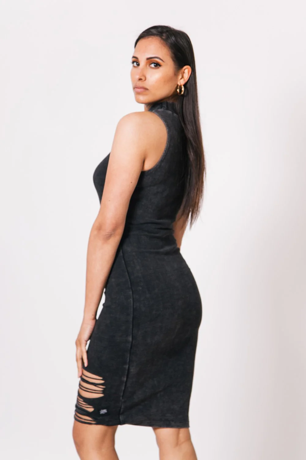 Robe déchirée côtelée noir - Image 3