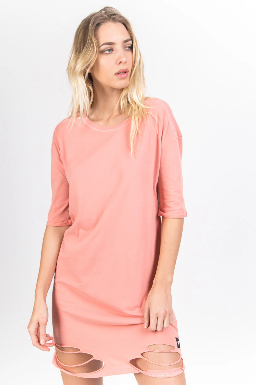 Robe t-shirt déchirée rose clair - Image 2