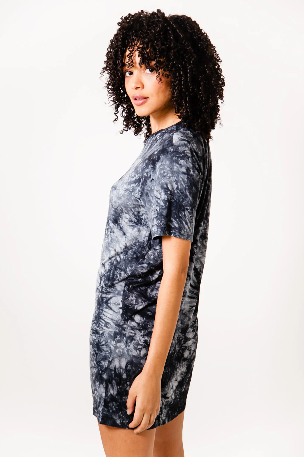 Robe t-shirt tie dye requin noir - Image 4