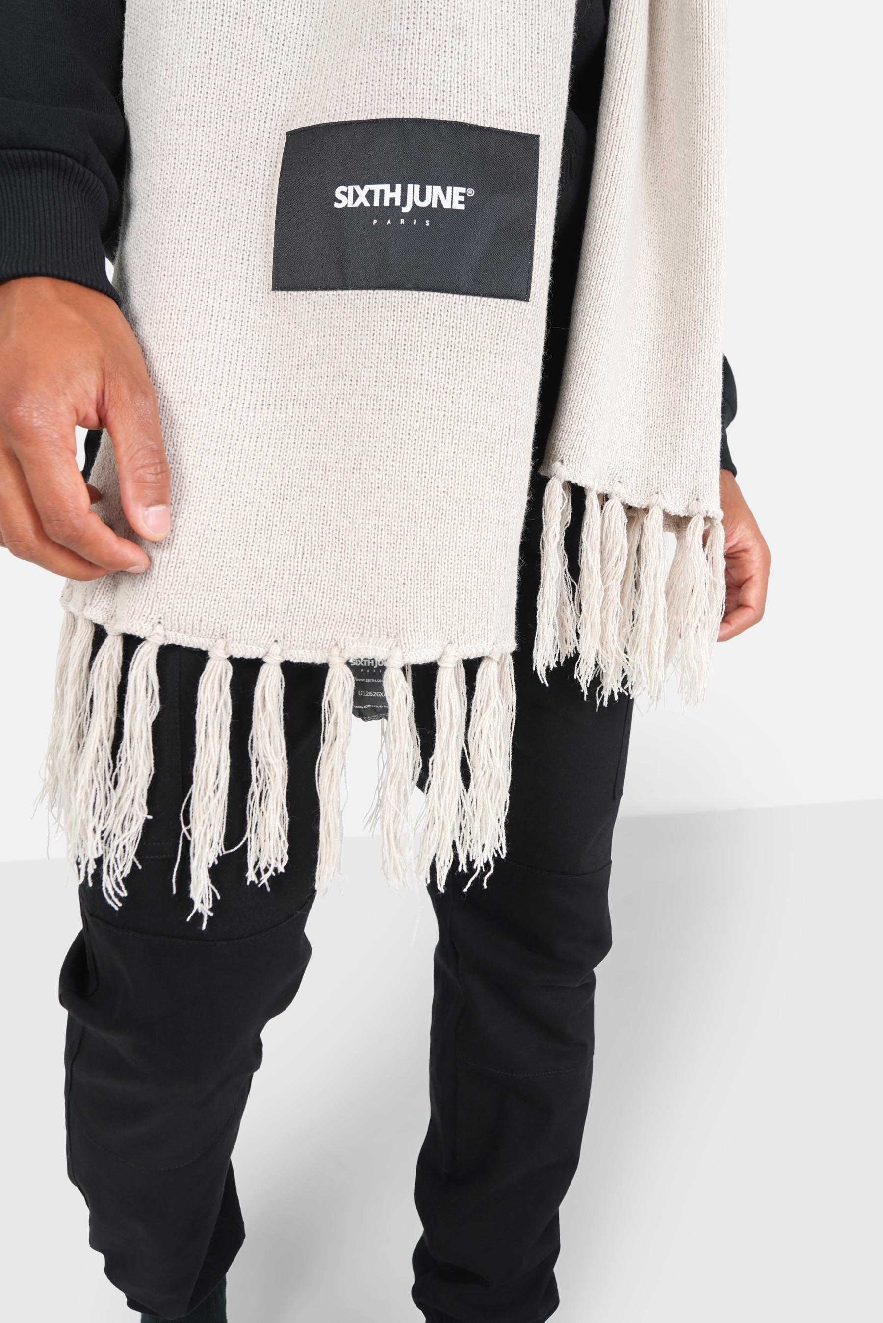 FRINGE logo scarf - Image 4