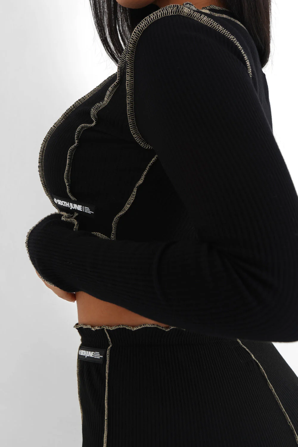 Top couture surfilée Noir - Image 3