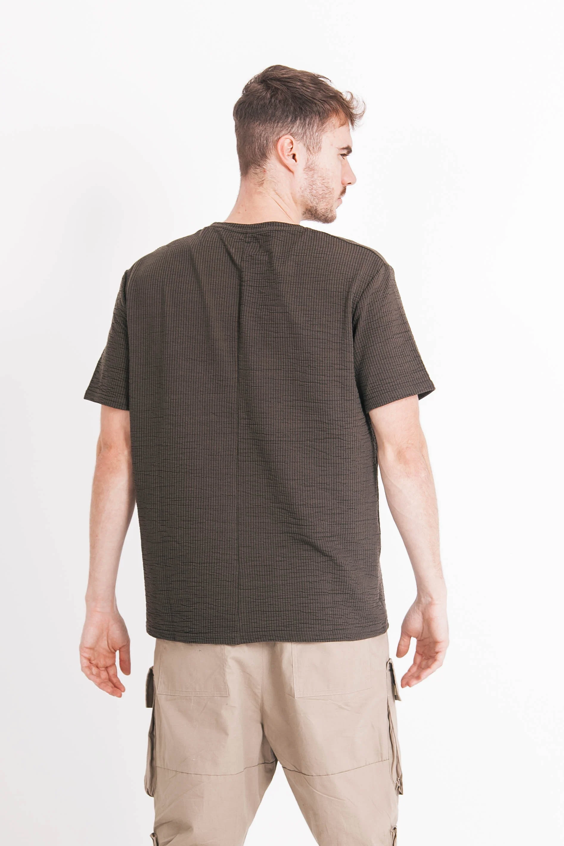 T-shirt gaufré brodé kaki foncé - Image 5