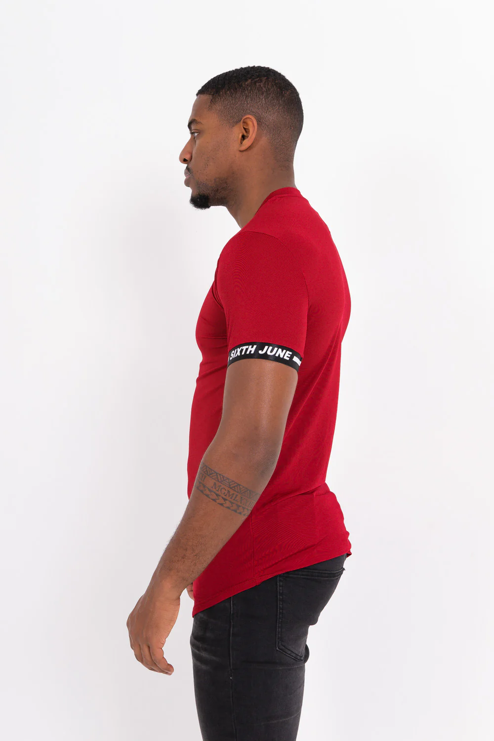 T-shirt moulant logo élastique rouge - Image 4