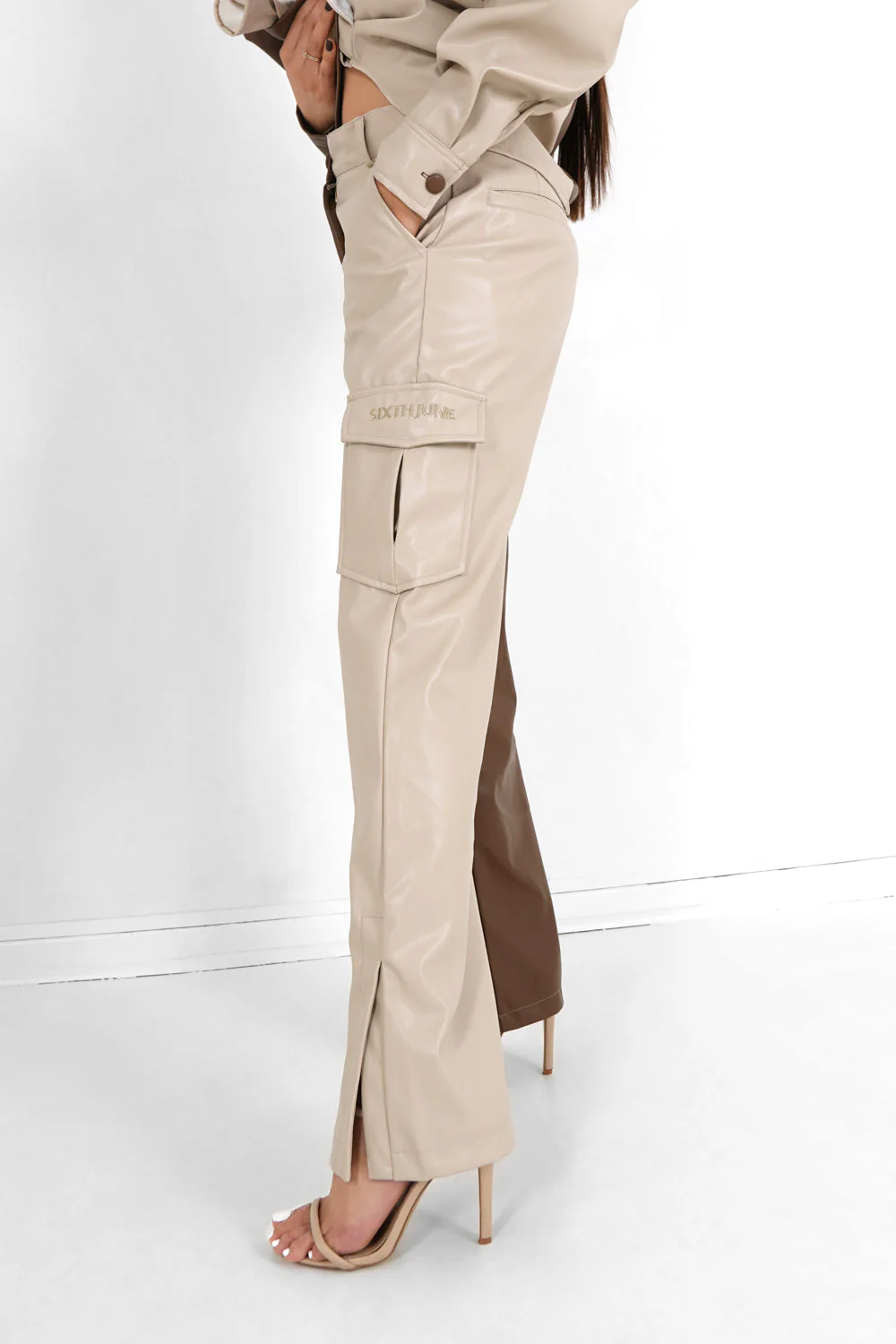 Pantalon bicolore simili cuir Beige - Image 4