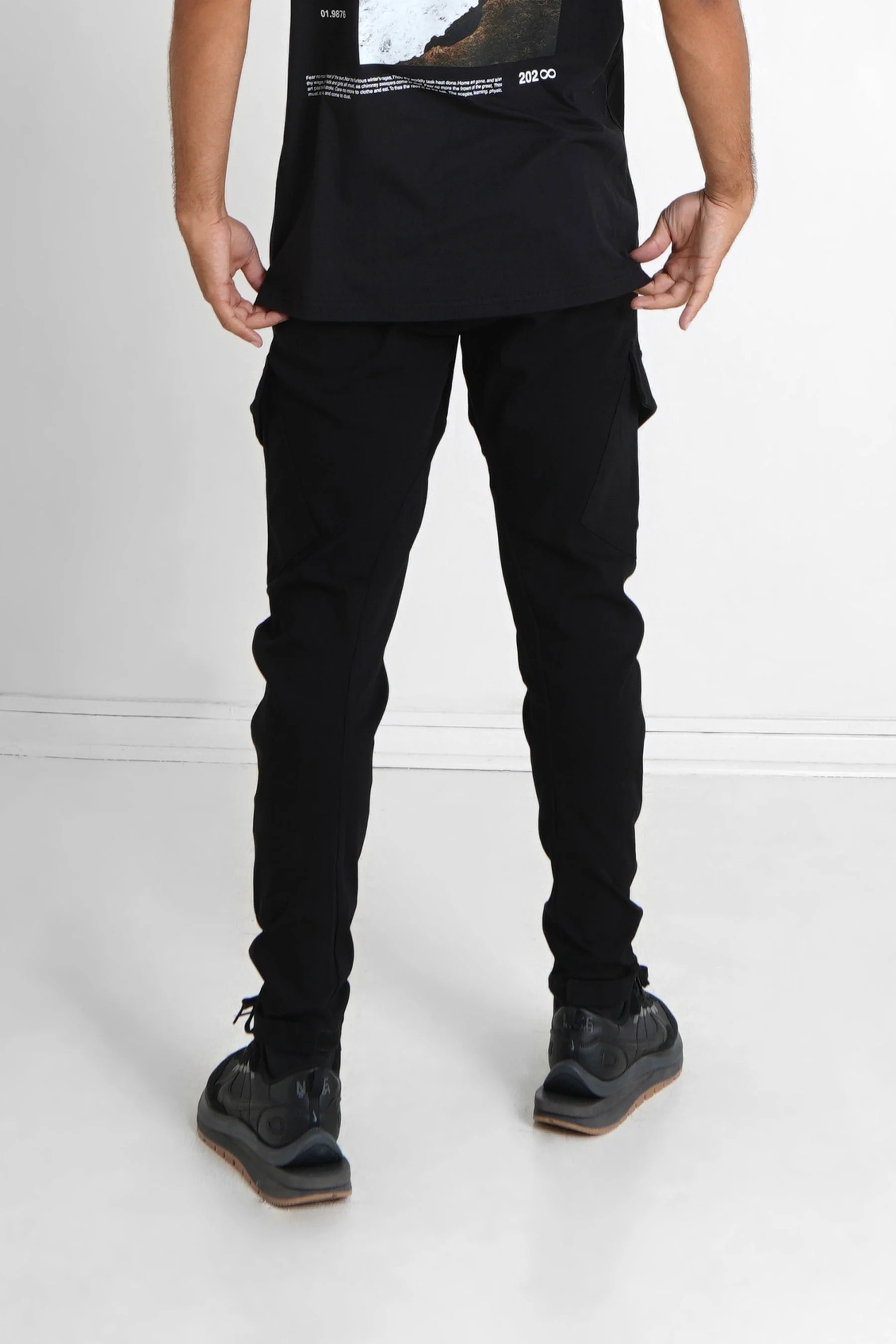Pantalon cargo poches avant Noir - Image 5