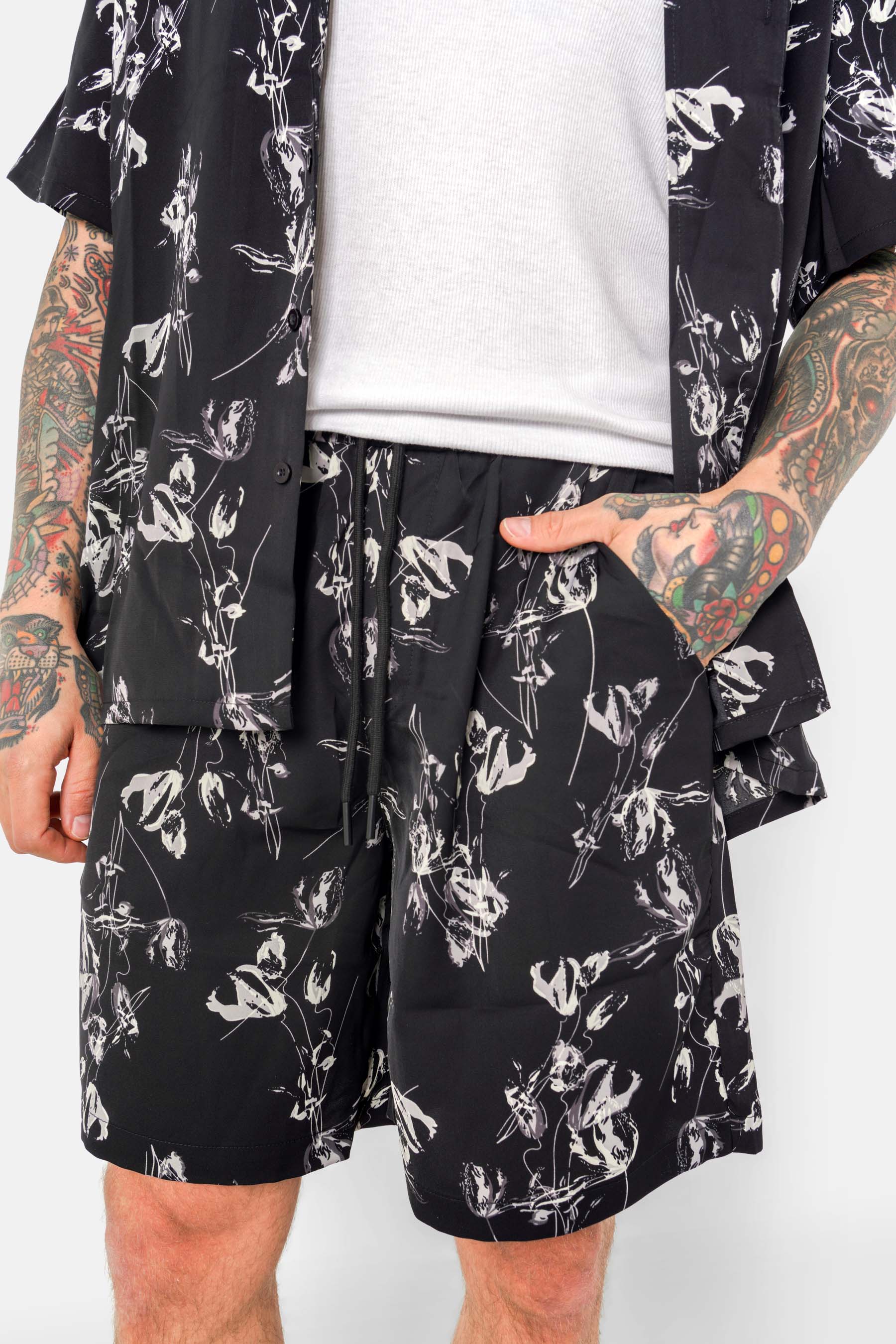 Short fluide imprimé floral Noir - Image 3