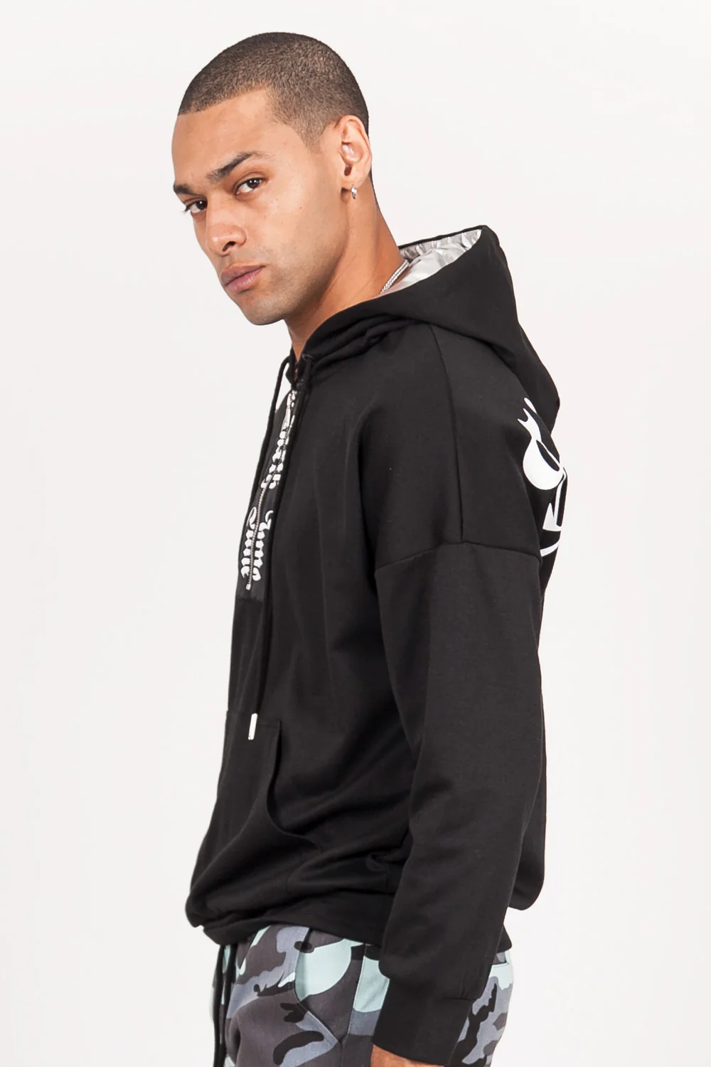 Sweat capuche aluminium gothique noir - Image 5