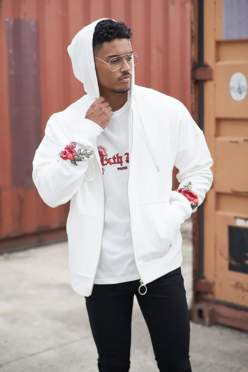 Sweat capuche brodé roses blanc - Image 2