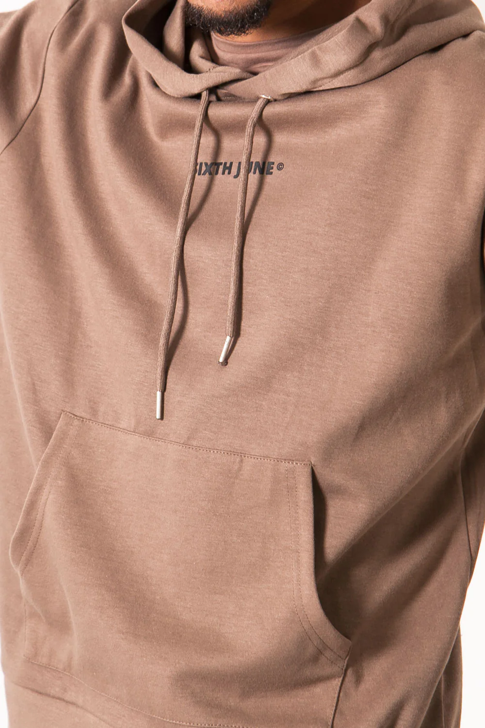 Sweat capuche imprimé marron - Image 3