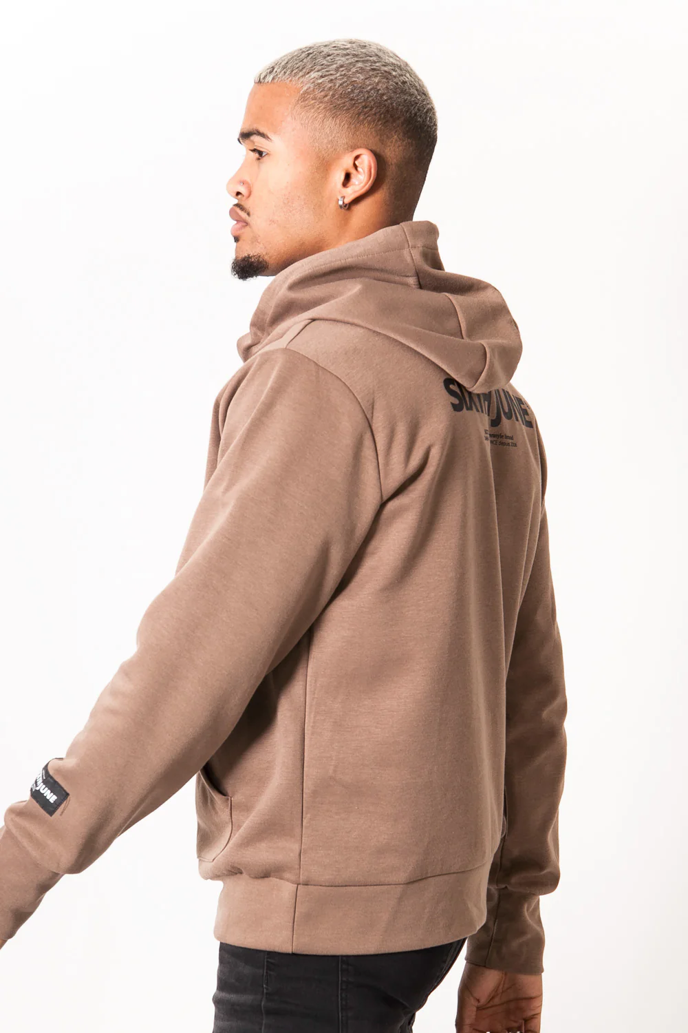 Sweat capuche imprimé marron - Image 4