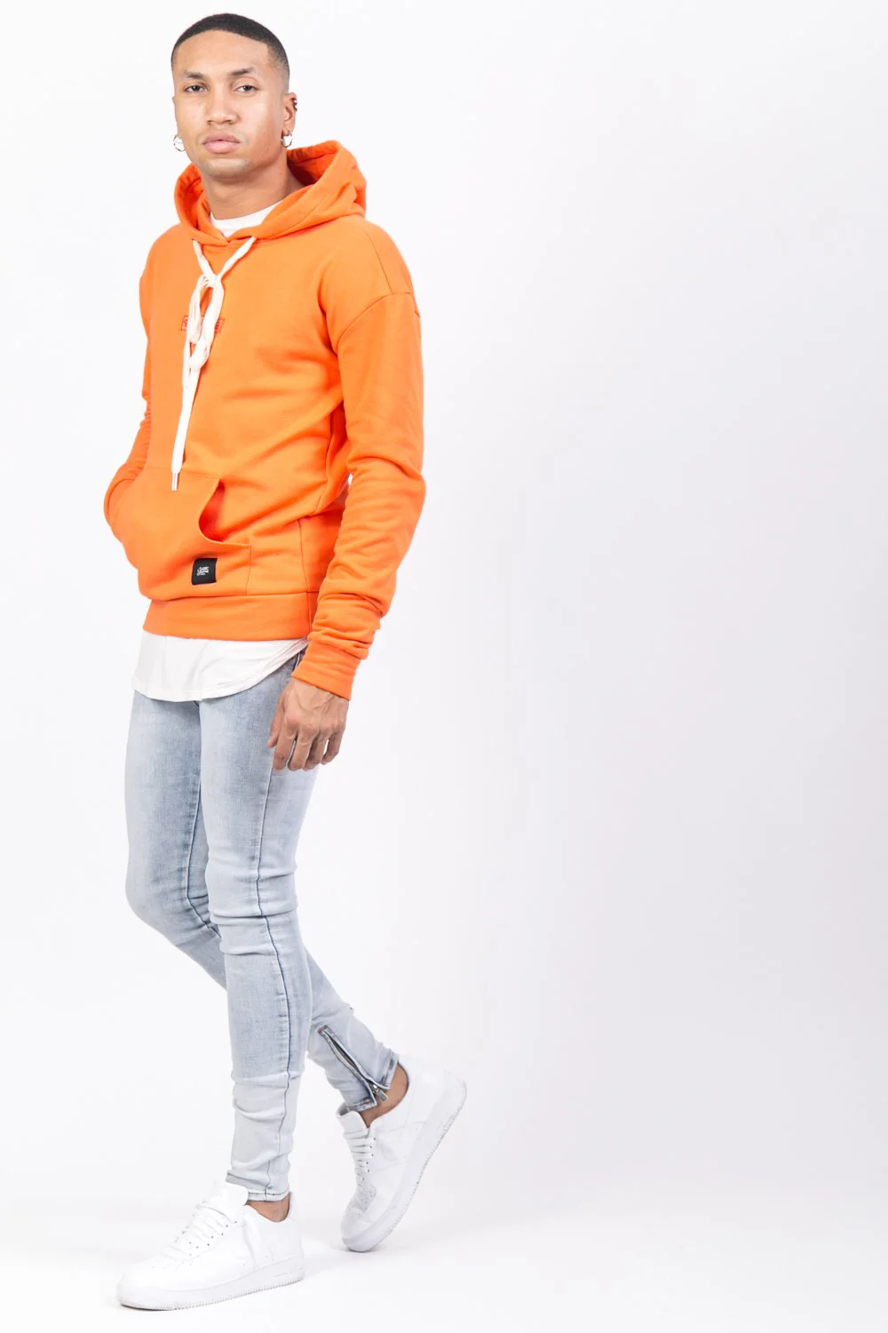 Sweat capuche logo brodé orange - Image 4