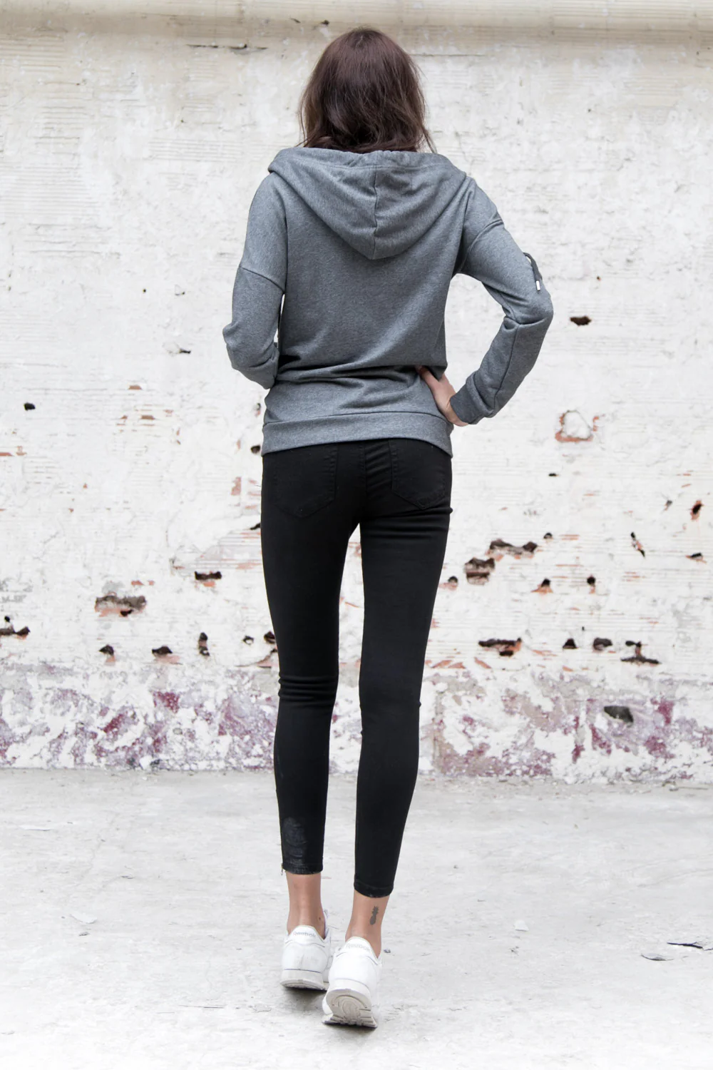 Sweat capuche logo gothique Sixth June gris foncé - Image 3
