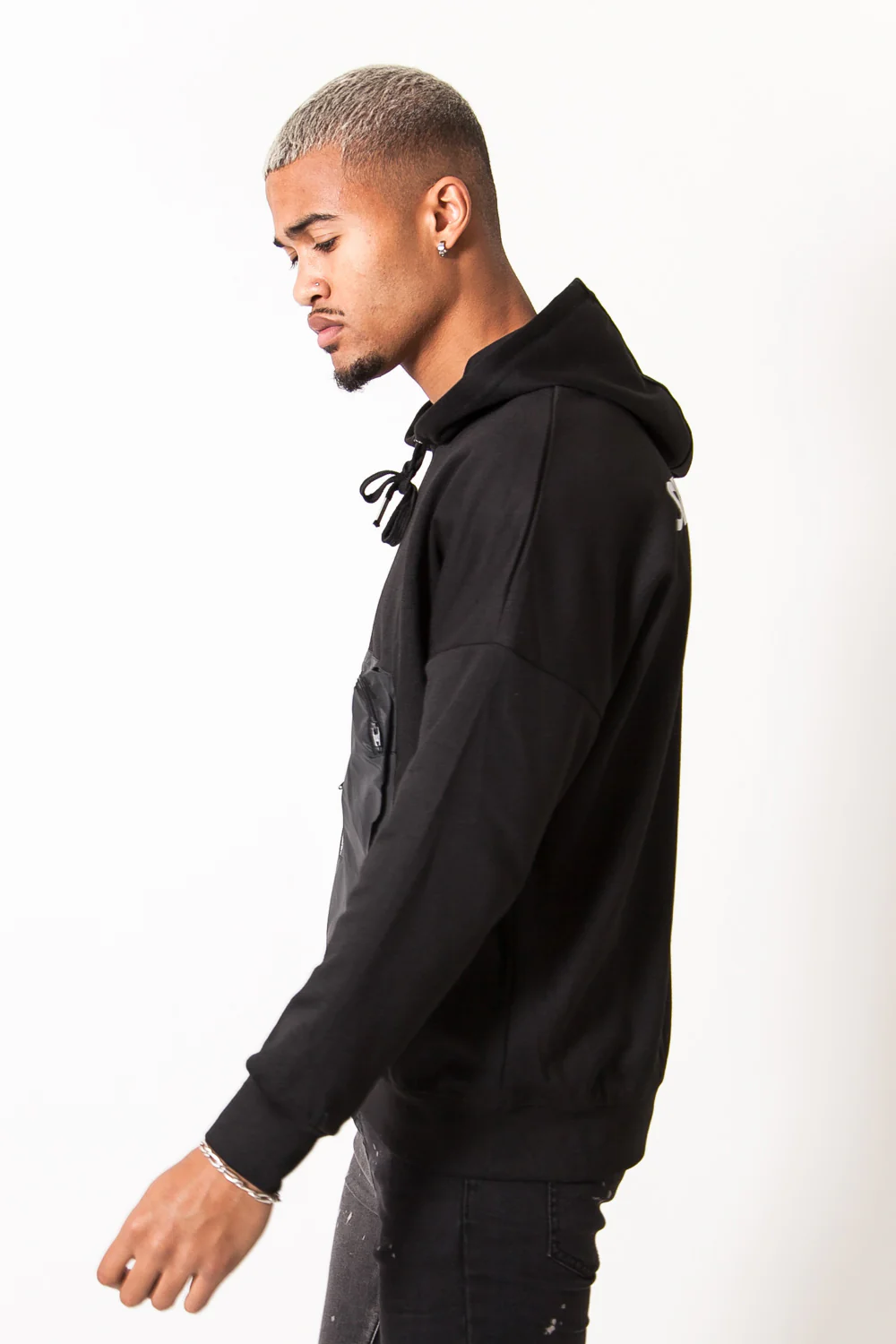 Sweat capuche poche réfléchissant noir - Image 5