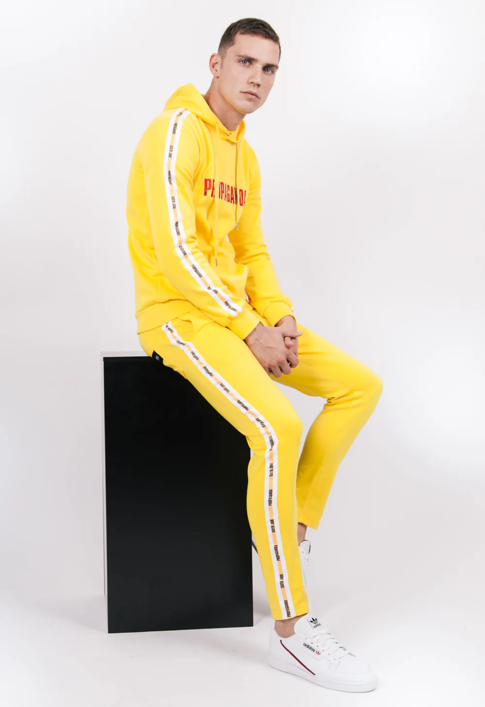 Sweat capuche propaganda bandes jaune - Image 6