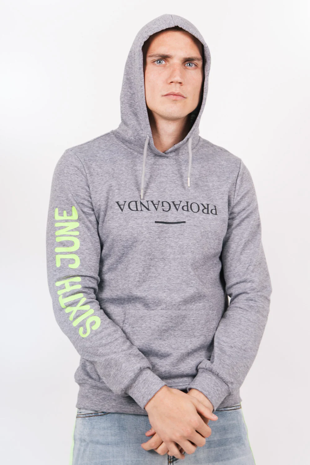 Sweat capuche Propaganda fluo gris - Image 2
