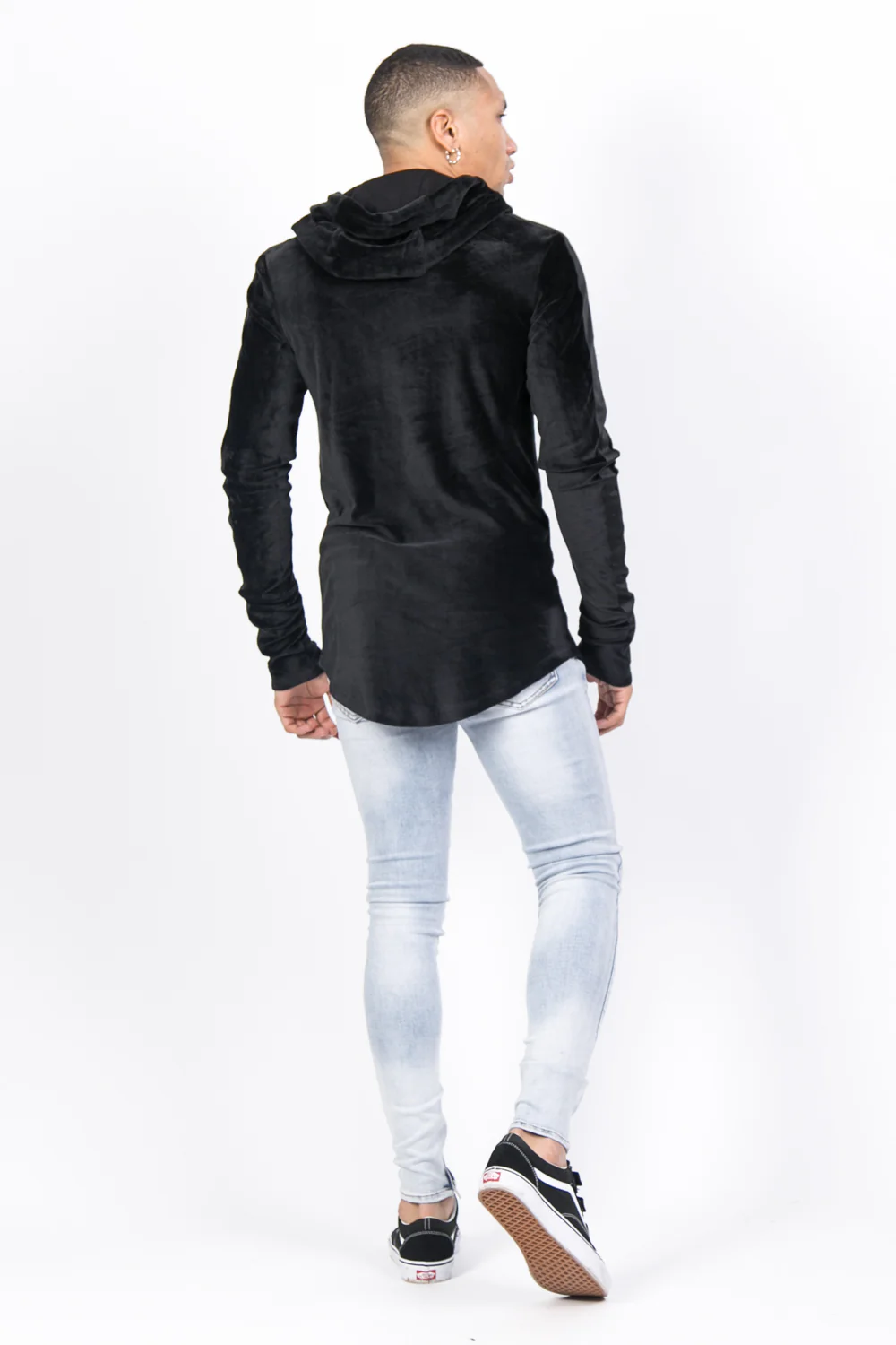Sweat capuche velours noir - Image 3