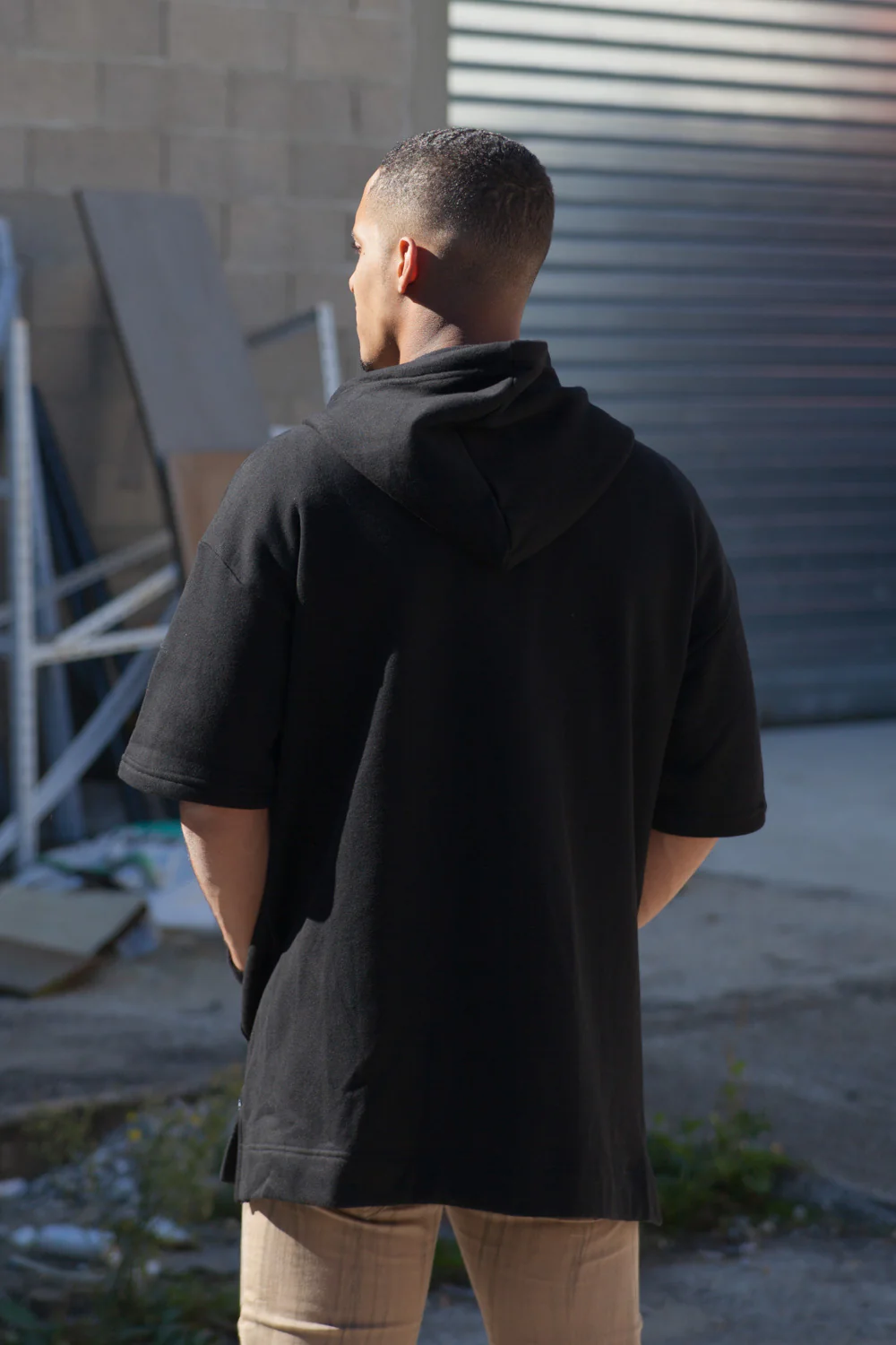 Sweat capuche zippé manches courtes noir M2255CJA - Image 4