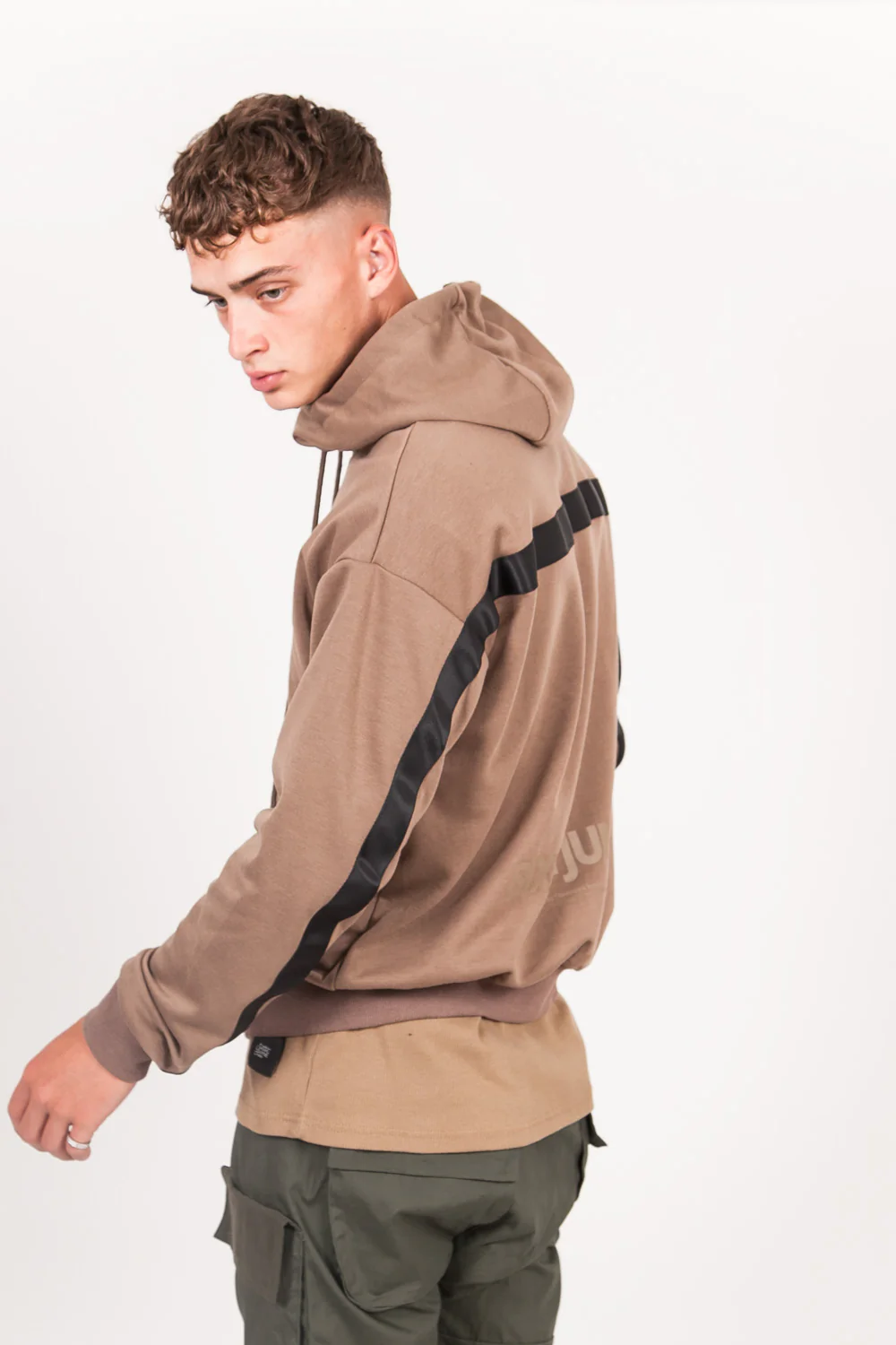 Sweat capuche zippée cargo beige - Image 6